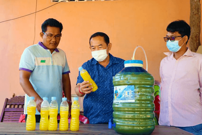 A Tbong Khmum provincial farming community is on tenterhooks as it waits for its 11 20-litre batches of mango wine to ferment, in a new project backed by the provincial agriculture department as it explores new opportunities for the fruit.